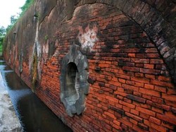 Sepenggal Cerita Benteng Pendem