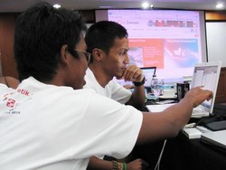 Seriusnya Para Petualang ACI dalam Membuat Tulisan Pertama