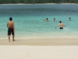 Serunya Bersepeda ke Teluk Kiluan