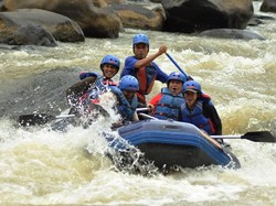 Serunya Rafting di Citarik