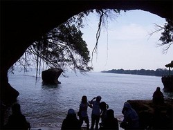 Si Bolong Karang Bolong