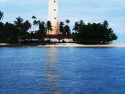 Si Mercusuar Tua Yang Tetap Kokoh