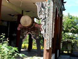 Sisa - sisa Kemegahan Istana Silinduang Bulan