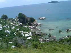 Suguhan Eksotik, Dari Bukit Tanjung Senubing dan Pantai Tanjung