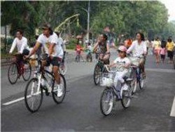 Tahun Baru Seru di Car Free Night Solo