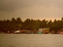 Tatkala Senja Jatuh di Pantai Cagar Alam Kumbe