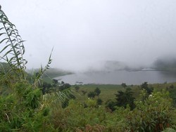 Telaga di Puncak Pegunungan Dieng Plateau