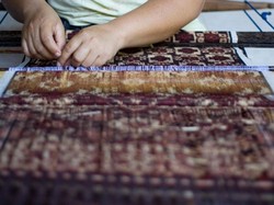 Tenun Gringsing Kekayaan Leluhur Desa Adat Tenganan