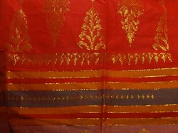 Warna-Warni Songket Riau