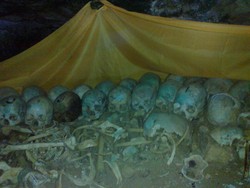 Wow! Apa Jadinya Kalau Wisata ke Gua dengan Isi Tengkorak?