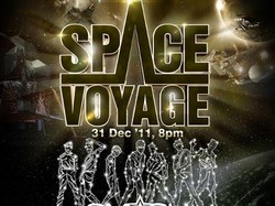 Wow! Pesta Tahun Baru Bertema Antariksa di La Piazza