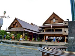 Yuk! Berburu Barang Antik di Pasar Antik Triwindu, Solo