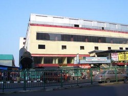 Yuk! Berburu Barang Vintage di Pasar Senen