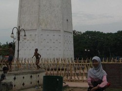 Ziarah di Masjid Agung Banten