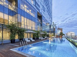 Tahun Baru, Harris Vertu & Yello Hotel Hadirkan Dinner Era 70-an