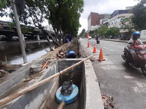 Warga Nyatakan Genangan di Jl Martadinata Ancol Tak Separah Sebelum Ada Upaya Perbaikan