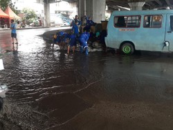 Usai Diguyur Hujan 10 Menit, Genangan Kembali Muncul di Jl Martadinata Ancol
