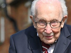 Kakek Inggris yang Galang Dana untuk Lawan Corona Meninggal Akibat COVID-19