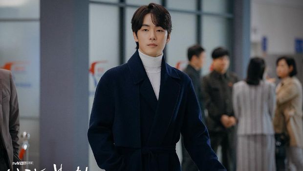 Kim Jung-hyun (Gu Seung-Jung) dalam drama Crash Landing on You Kim Jung-hyun (Gu Seung-Jung) dalam drama Crash Landing on You