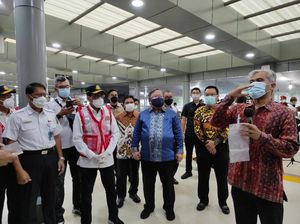 Menhub-Menristek Cek Kesiapan GeNose di Stasiun Pasar Senen