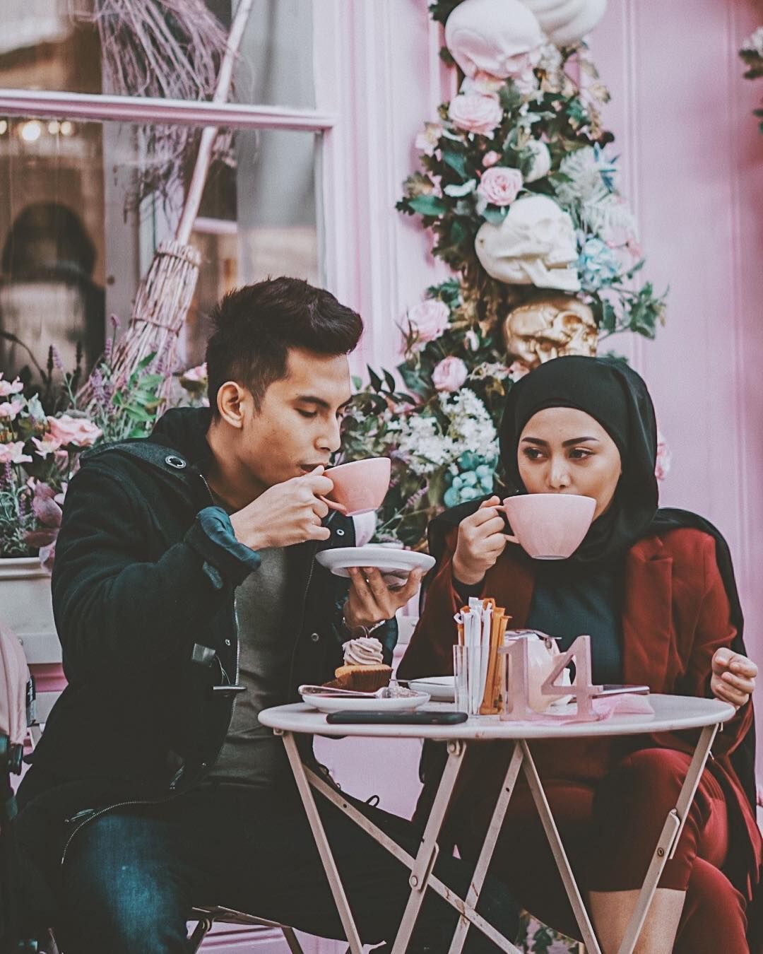 Intip Lagi Momen Romantis Niko Al Hakim dan Rachel Vennya saat Makan Berdua
