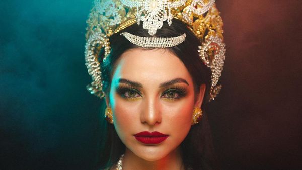 10 Foto Cantiknya Istri Jerinx Jadi Nyi Roro Kidul, Ada yang Bikin Merinding