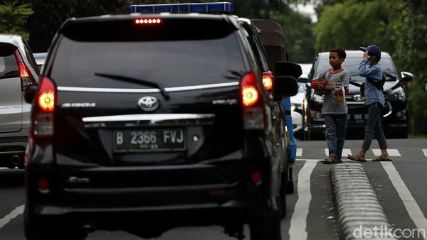 Pengamen Cilik Makin Marak saat Pandemi Corona