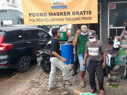 Operasi Jakarta Bermasker, Polres Pelabuhan Tj Priok Gelar Posko Masker Gratis