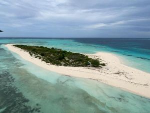 Asdianti Jadi Tersangka, Pengacara Jelaskan Proses Jual-Beli Pulau Lantigiang Asdianti Jadi Tersangka, Pengacara Jelaskan Proses Jual-Beli Pulau Lantigiang