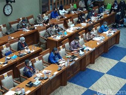 Rapat Bareng Komisi IX DPR, Menristek Tegaskan GeNose Tak Gantikan Fungsi PCR