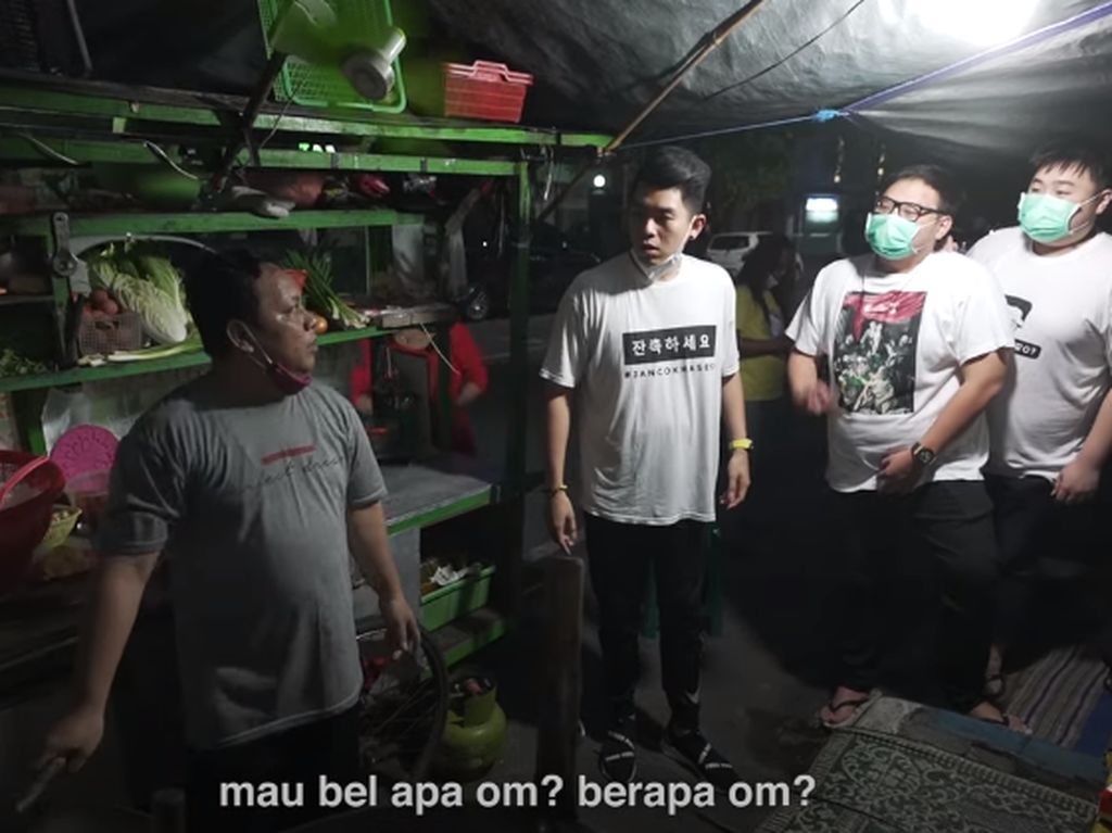 Crazy Rich Surabaya dan Kediri Rebutan Borong Nasi Goreng Rp 2 Juta Crazy Rich Surabaya dan Kediri Rebutan Borong Nasi Goreng Rp 2 Juta