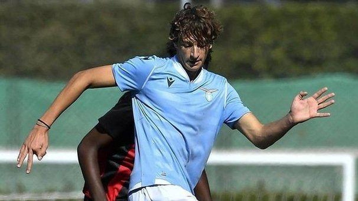Romano Floriani Mussolini, bek muda Lazio dan cicit dari Benito Mussolini. (Foto: ilgazzettino)