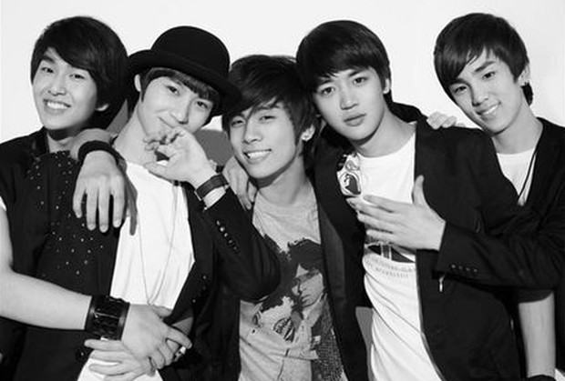 SHINee (2008) / foto: smtown.com SHINee (2008) / foto: smtown.com