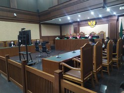 Eksepsi Hiendra Soenjoto Tak Diterima, Sidang Dilanjutkan Pemeriksaan Saksi