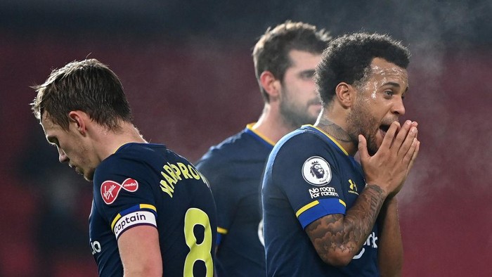 MANCHESTER, ENGLAND - FEBRUARY 02: Ryan Bertrand of Southampton reacts during the Premier League match between Manchester United and Southampton at Old Trafford on February 02, 2021 in Manchester, England. Sporting stadiums around the UK remain under strict restrictions due to the Coronavirus Pandemic as Government social distancing laws prohibit fans inside venues resulting in games being played behind closed doors. (Photo by Laurence Griffiths/Getty Images)