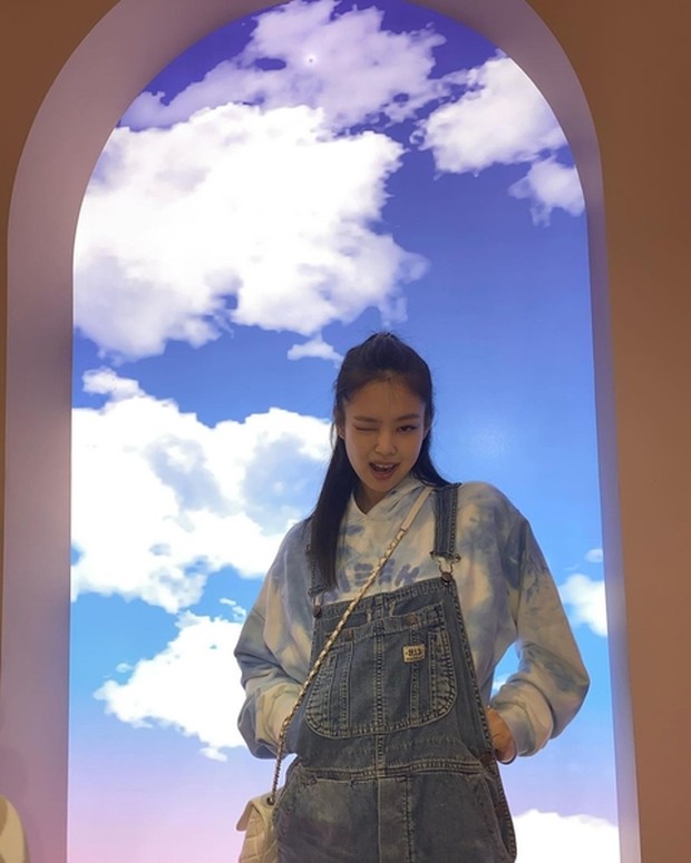 Gaya fashion Jennie