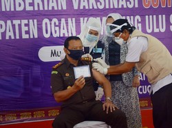 Pemkab OKU Selatan Gelar Vaksinasi COVID-19 Perdana