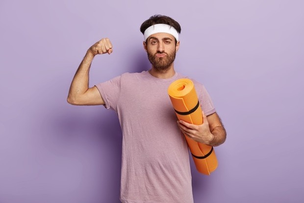 Berlatih yoga akan memberi kamu seks yang lebih baik dengan membiarkan tubuh kamu masuk ke posisi kreatif untuk kesenangan maksimal selama hubungan.