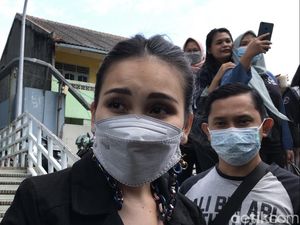 Ibu Ayu Ting Ting Datangi Rumah Pembully Cucu, Ini Penjelasan Polisi Ibu Ayu Ting Ting Datangi Rumah Pembully Cucu, Ini Penjelasan Polisi