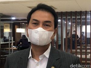 Azis Syamsuddin Bawa Ayat Suci Kala Terseret Kasus Walkot Tanjungbalai Azis Syamsuddin Bawa Ayat Suci Kala Terseret Kasus Walkot Tanjungbalai