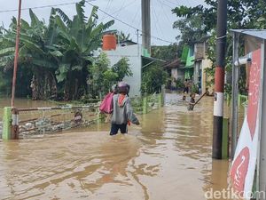 Bengawan Solo Meluap, Permukiman di Sukoharjo hingga Karanganyar Tergenang