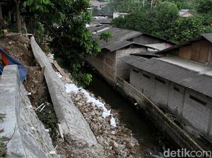 Penampakan Terkini Turap Longsor di Srengseng Sawah Jaksel