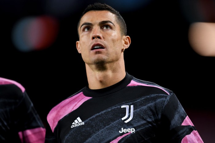 BARCELONA, SPAIN - DECEMBER 08: Cristiano Ronaldo of Juventus looks on during the warm up prior to the UEFA Champions League Group G stage match between FC Barcelona and Juventus at Camp Nou on December 08, 2020 in Barcelona, Spain. Sporting stadiums around Spain remain under strict restrictions due to the Coronavirus Pandemic as Government social distancing laws prohibit fans inside venues resulting in games being played behind closed doors. (Photo by David Ramos/Getty Images)
