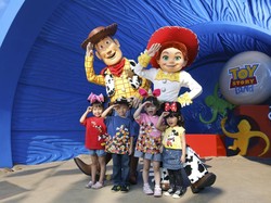 10 Alasan Anda Wajib ke Disneyland Hong Kong