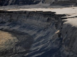 3 Fenomena Unik di Pantai Klayar, Jatim