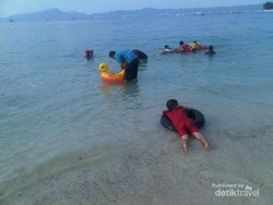 3 Pantai Indah Dekat Bandar Lampung