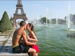 4 Negara dengan Penduduk Paling Romantis di Dunia