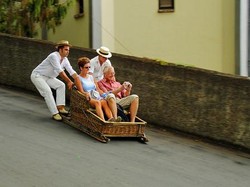 7 Tempat dengan Transportasi Paling Aneh di Dunia