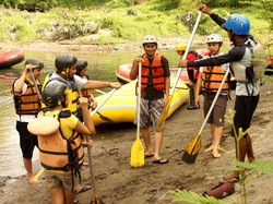 7 Tips Aman Arung Jeram