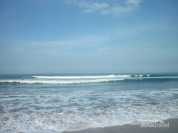 Ada Bali Ada Pantai, Nikmati Long Weekend Seru di Sana